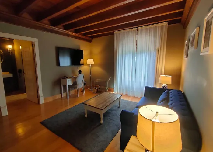 Casona De La Pinta