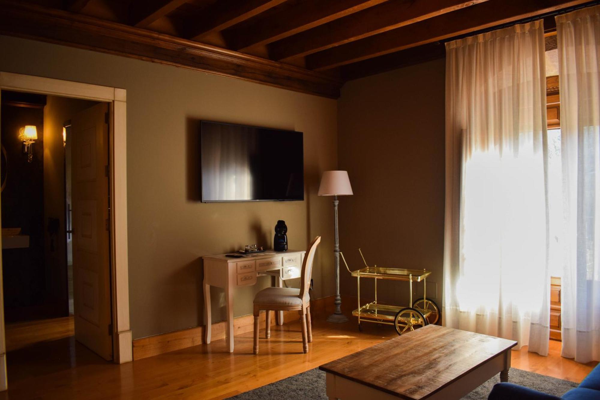 Hotel Casona De La Pinta Ríocorvo