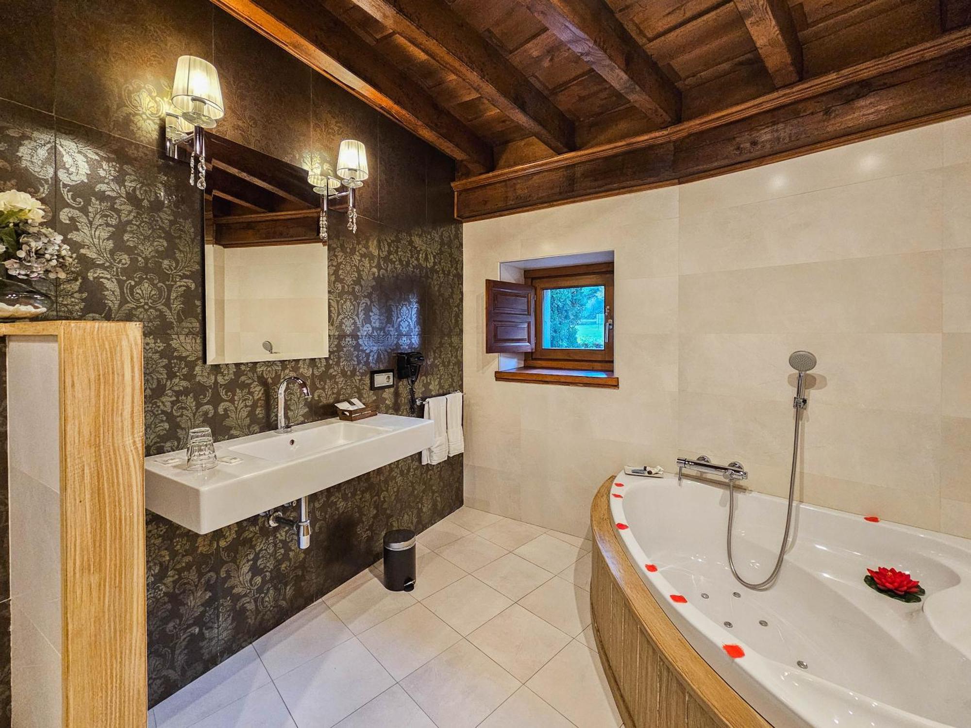 Hotel Casona De La Pinta 4*