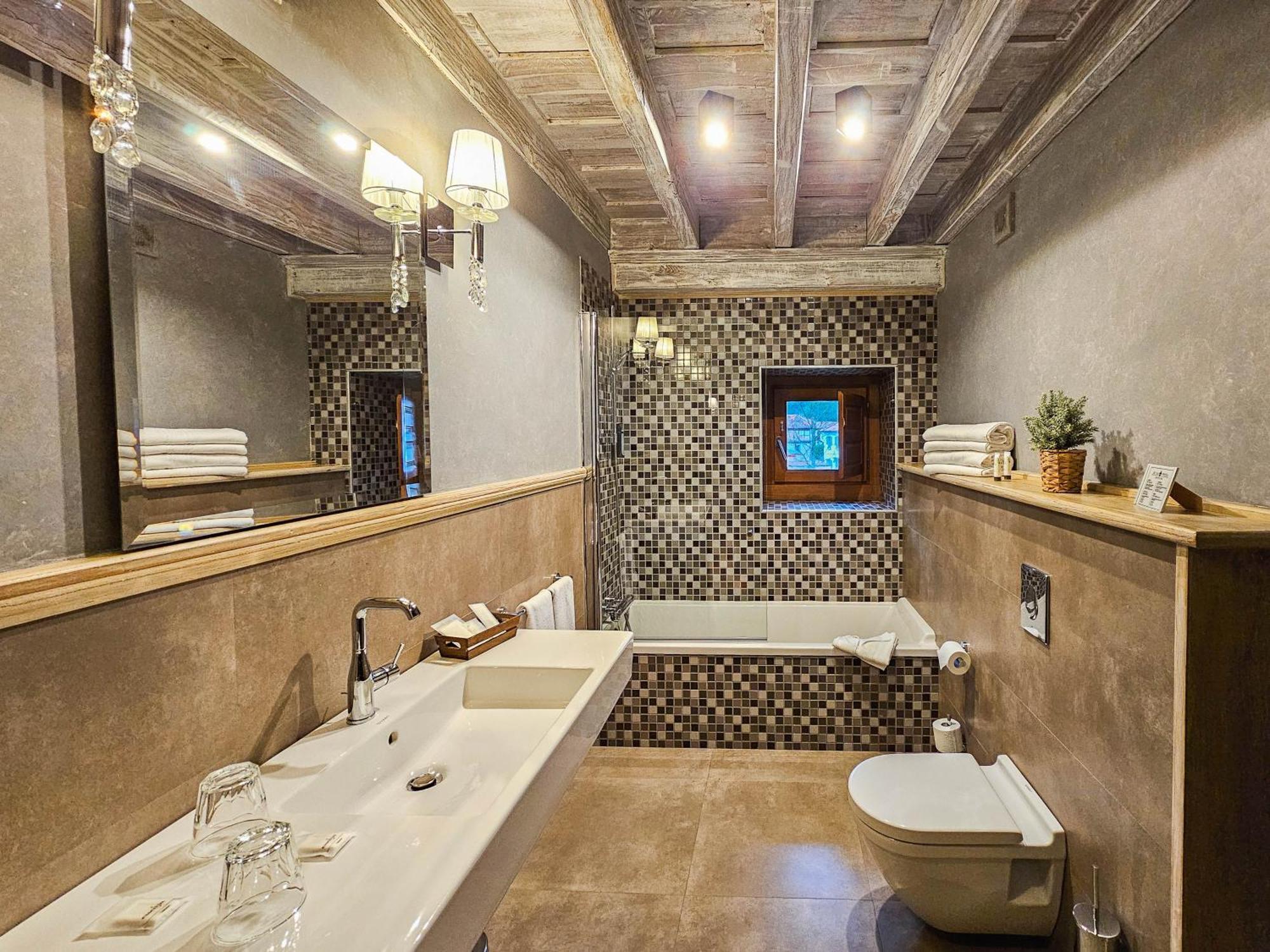 Hotel Casona De La Pinta 4*